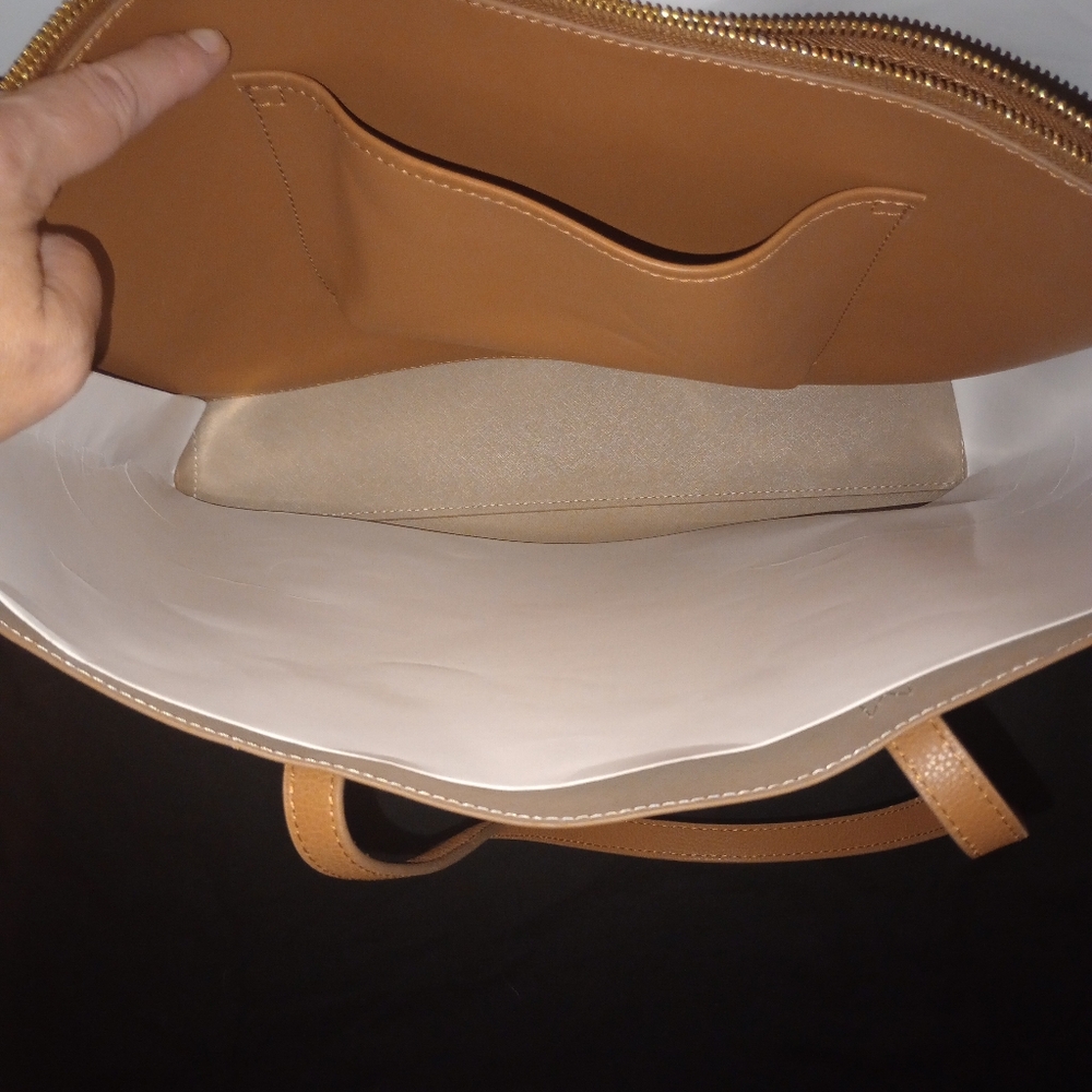 Quince Tan Tote Bag - Picture 4 of 8